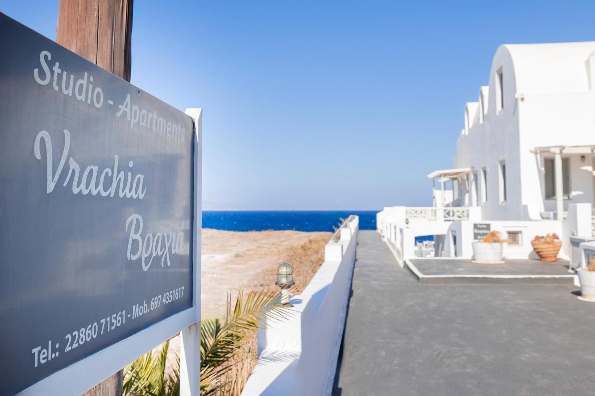 Vrachia Studios & Apartments Oia Eksteriør billede