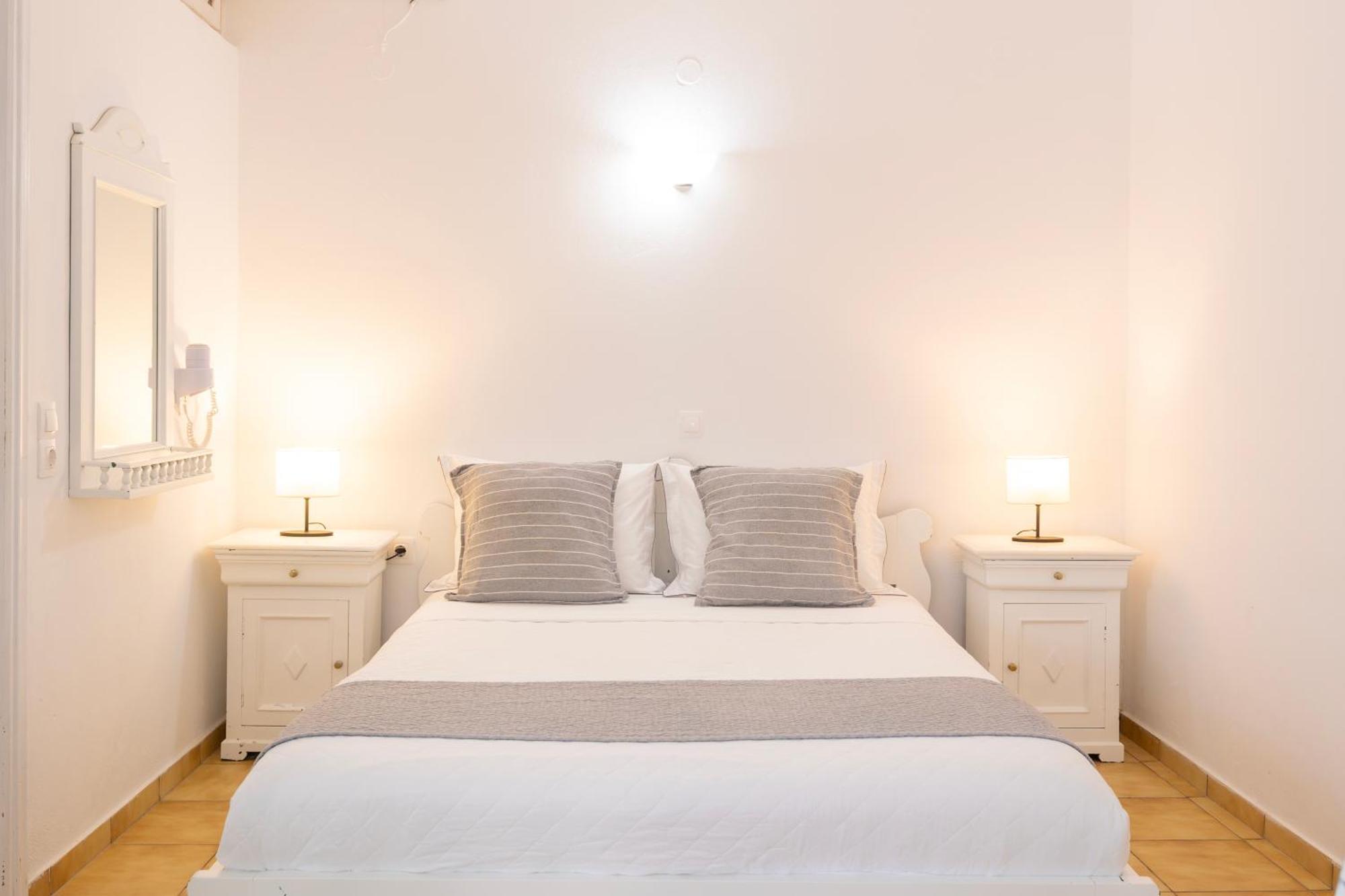 Vrachia Studios & Apartments Oia Eksteriør billede
