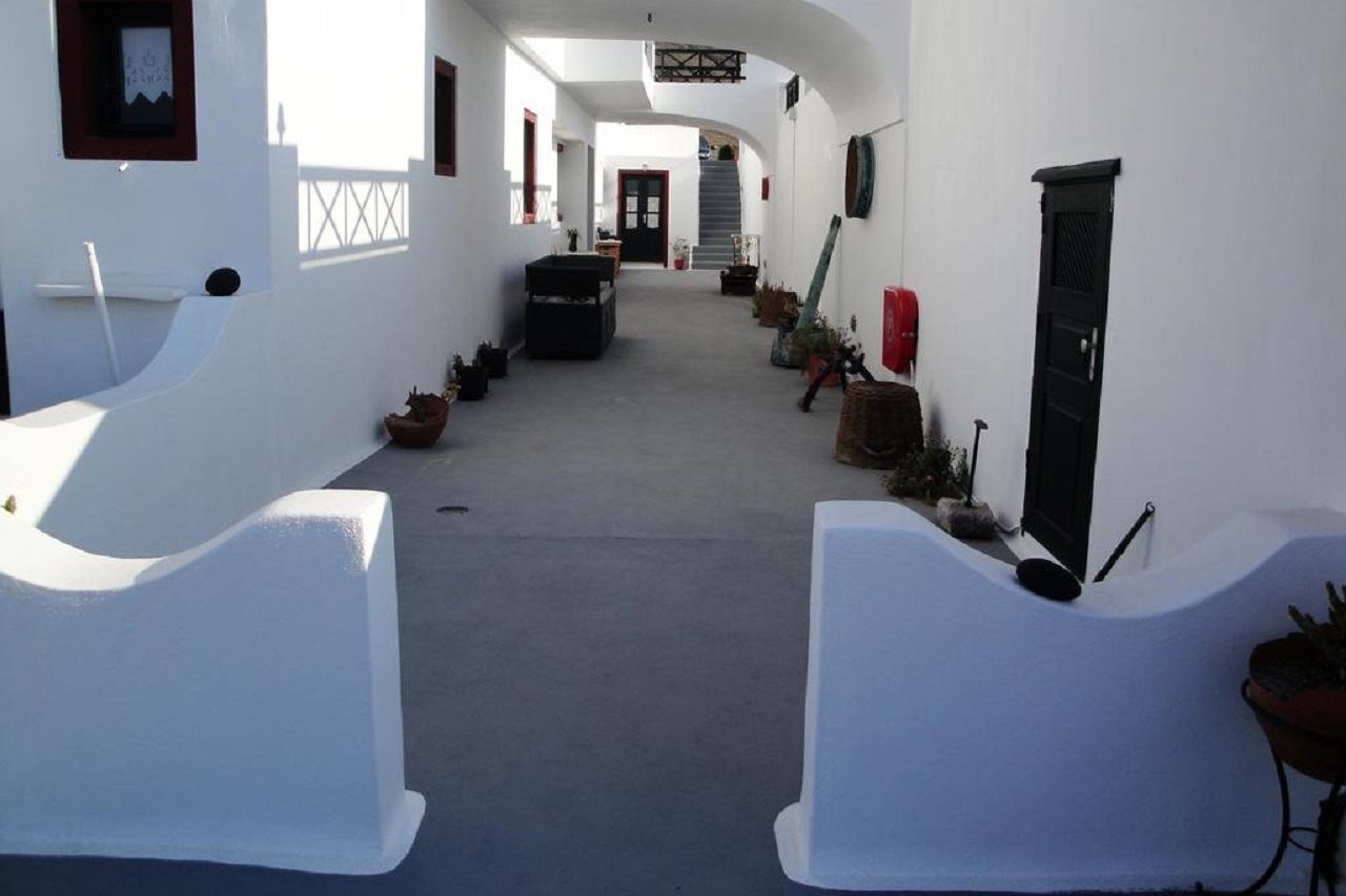 Vrachia Studios & Apartments Oia Eksteriør billede
